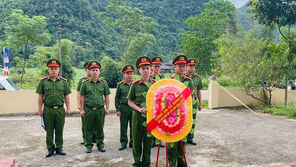 Công an xã Hưng Vũ tổ chức chuỗi hoạt động kỷ niệm  80 năm Ngày truyền thống Công an nhân dân
